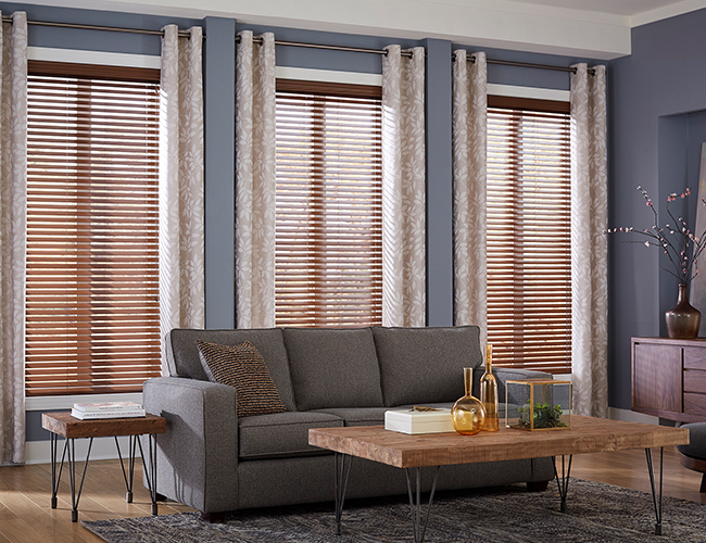 Living Room Curtain Style With Blinds